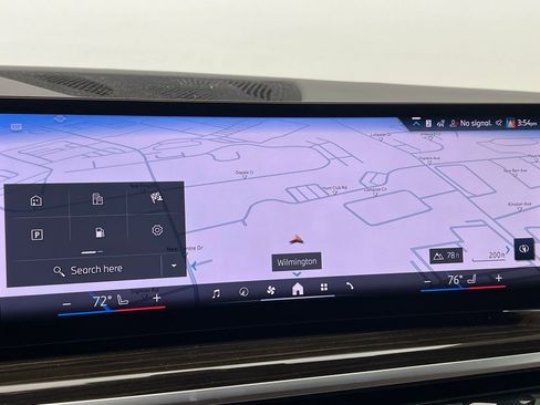 Used 2024 BMW X5 sDrive40i w/ M Sport Package image 13