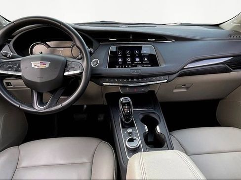 Used 2022 Cadillac XT4 Premium Luxury w/ Driver Awareness Package image 7