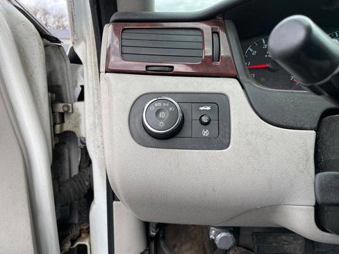 Used 2010 Chevrolet Impala LT image 35