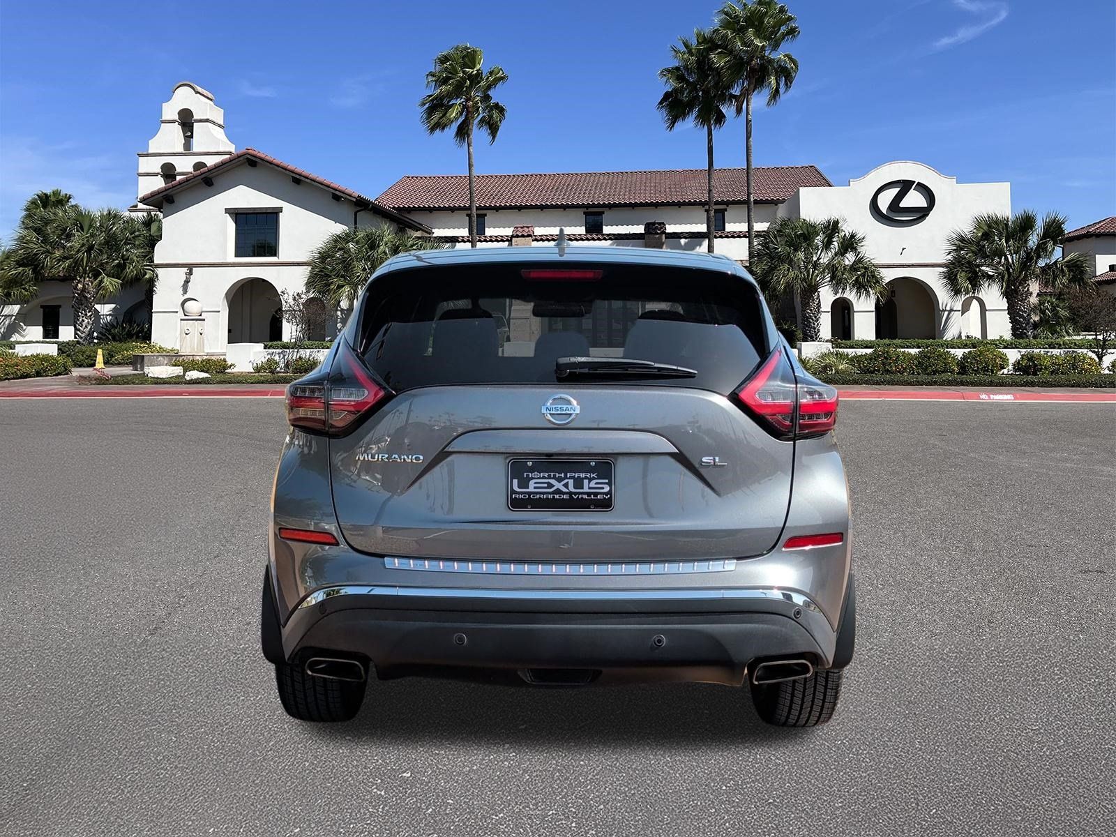 Used 2021 Nissan Murano SL w/ SL Moonroof Package FWD image 3