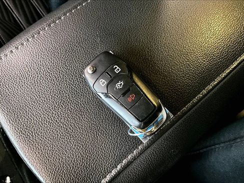 Used 2016 Ford Fusion SE FWD image 30