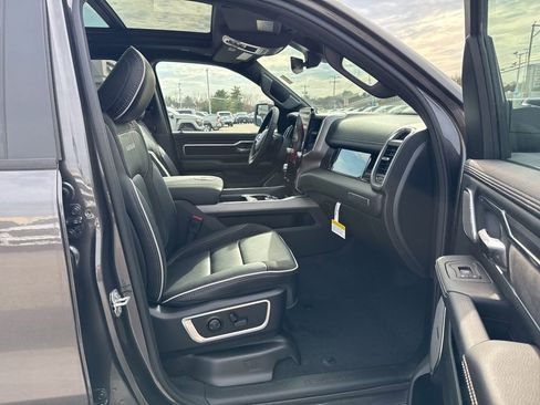New 2026 RAM 1500 Laramie AWD/4WD image 30