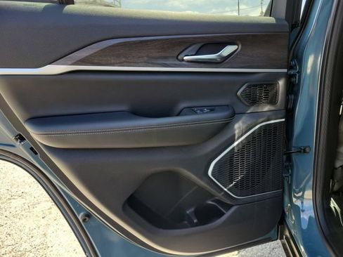 New 2026 Jeep Grand Cherokee Limited AWD/4WD image 13