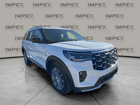 Used 2025 Ford Explorer Platinum image 7