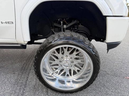 Used 2022 GMC Sierra 2500 Denali w/ Denali Ultimate Package image 8