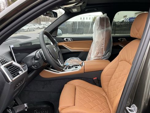 New 2026 BMW X5 xDrive40i w/ Climate Comfort Package image 11