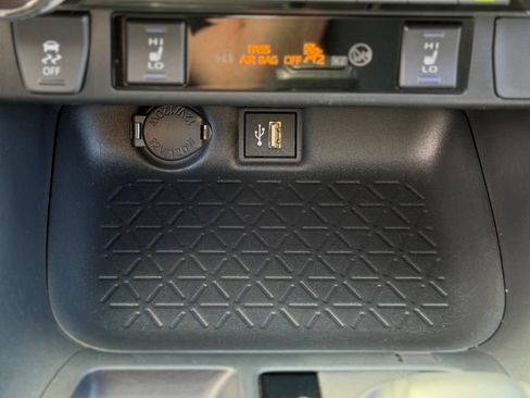 Used 2025 Toyota RAV4 XLE w/ Convenience Package AWD/4WD image 14