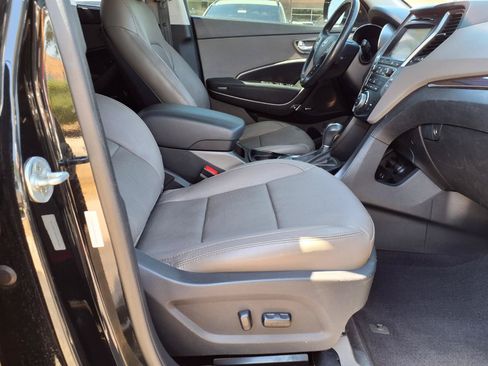 Used 2017 Hyundai Santa Fe Sport FWD image 11