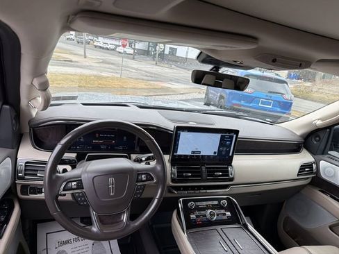 Used 2022 Lincoln Navigator Reserve AWD/4WD image 13