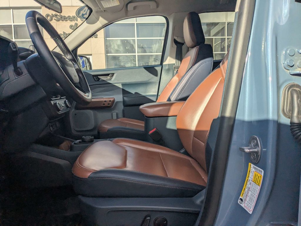 Used 2024 Ford Maverick Lariat w/ FX4 Off-Road Package AWD/4WD image 2