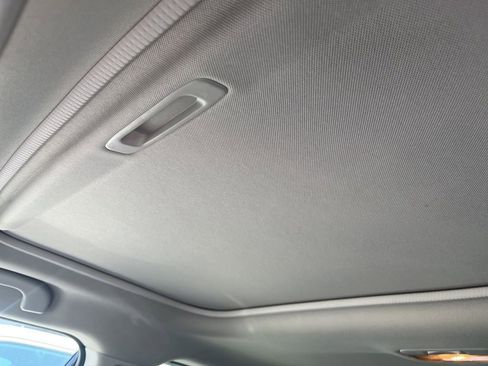 Used 2019 Subaru Outback 2.5i Limited AWD/4WD image 8
