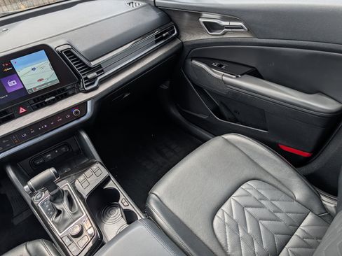 Certified 2023 Kia Sportage X-Line AWD/4WD image 11