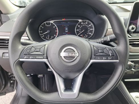 Used 2023 Nissan Altima 2.5 SV image 24