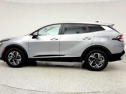 Used 2024 Kia Sportage LX image 8