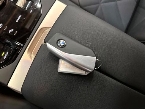 Used 2026 BMW iX xDrive45 w/ Premium Package AWD/4WD image 13