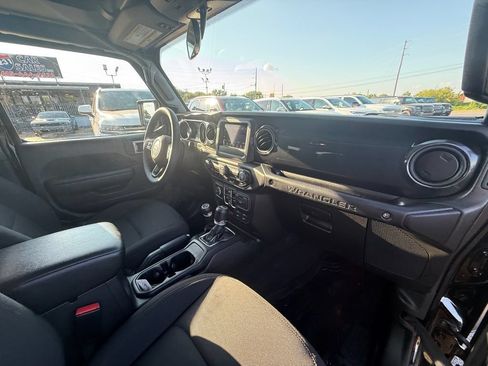 Used 2023 Jeep Wrangler Unlimited Sport AWD/4WD image 26