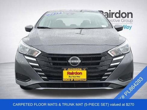 Used 2023 Nissan Versa SV image 2