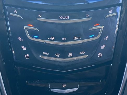 Used 2017 Cadillac Escalade Premium Luxury AWD/4WD image 28