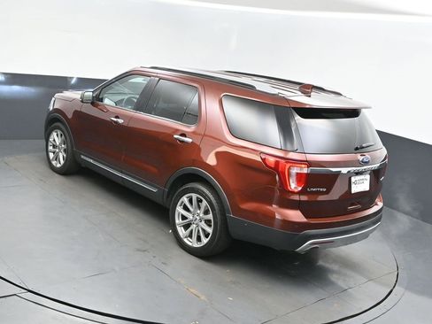 Used 2016 Ford Explorer Limited w/ Equipment Group 301A image 34