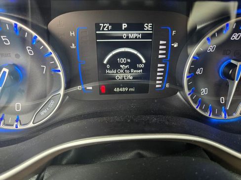 Used 2023 Chrysler Voyager LX FWD image 12