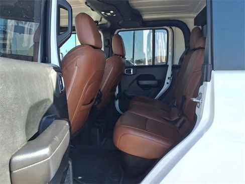 Used 2021 Jeep Gladiator Sport image 17