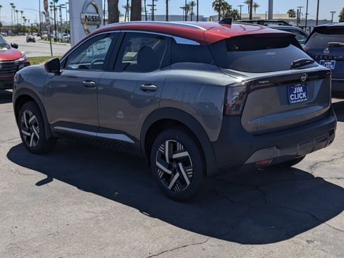 New 2026 Nissan Kicks SV w/ Interior Electronics Package FWD image 4
