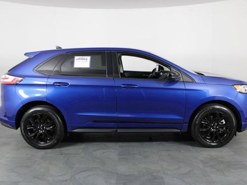 Used 2024 Ford Edge SE w/ Black Appearance Package image 13