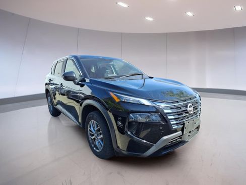 Used 2024 Nissan Rogue S AWD/4WD image 1