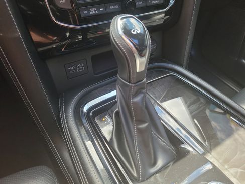 Used 2021 INFINITI QX80 Sensory w/ All-Season Package image 32