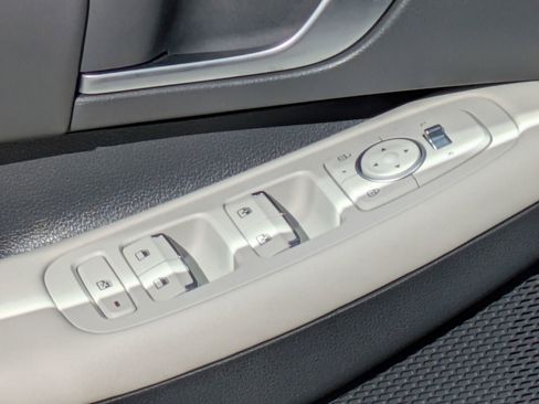 Certified 2025 Hyundai Sonata SEL FWD image 12