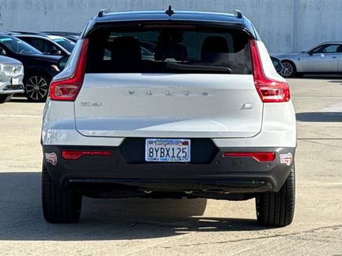 Used 2021 Volvo XC40 P8 Recharge w/ Advanced Package image 4