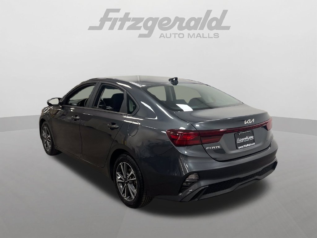Used 2024 Kia Forte LXS FWD image 3