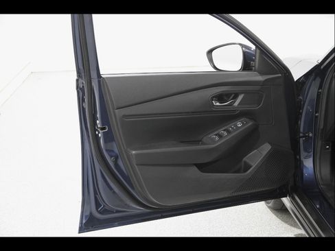 Used 2023 Honda Accord EX image 4