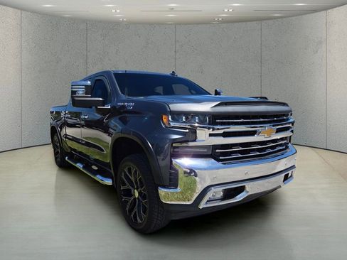 Used 2020 Chevrolet Silverado 1500 LTZ w/ LTZ Plus Package RWD image 12