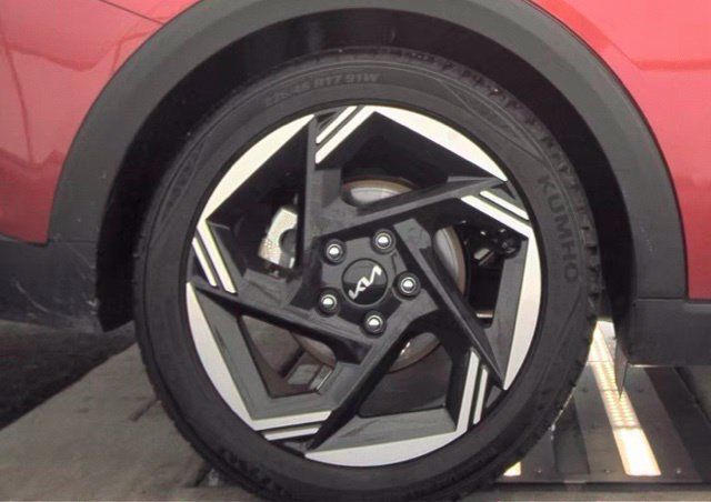 Certified 2025 Kia K4 EX FWD image 11