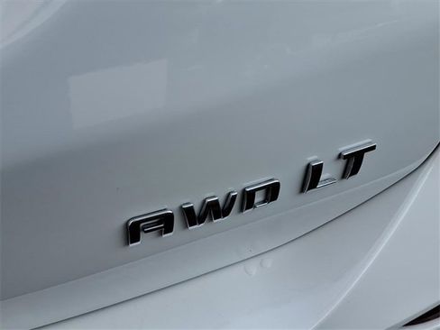 Used 2022 Chevrolet Equinox LT image 19