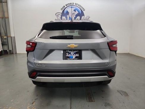 Used 2024 Chevrolet Trax LT image 8