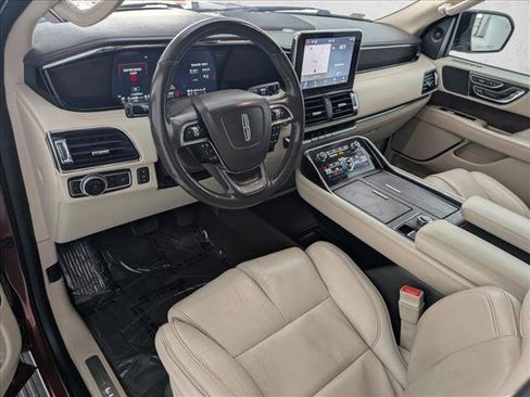 Used 2018 Lincoln Navigator Reserve w/ Technology Package AWD/4WD image 10