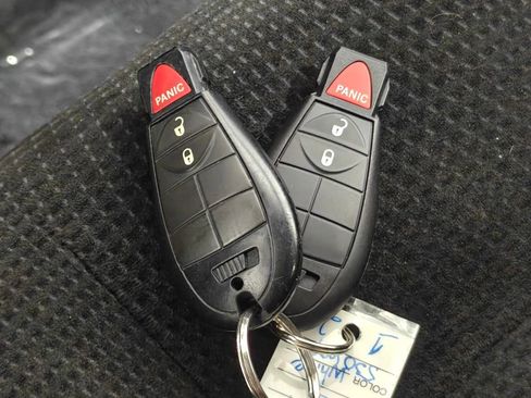 Used 2019 Dodge Grand Caravan SE FWD image 15
