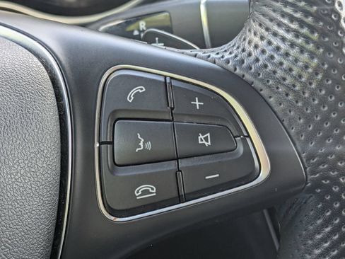 Used 2019 Mercedes-Benz GLC 300 4MATIC image 26