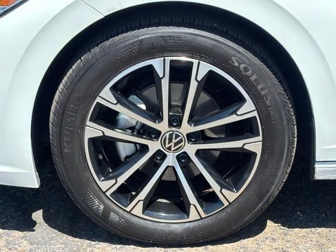 Used 2024 Volkswagen Jetta Sport FWD image 10