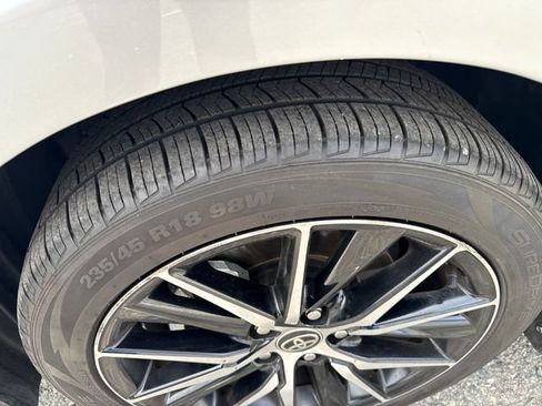 Used 2023 Toyota Camry SE FWD image 10