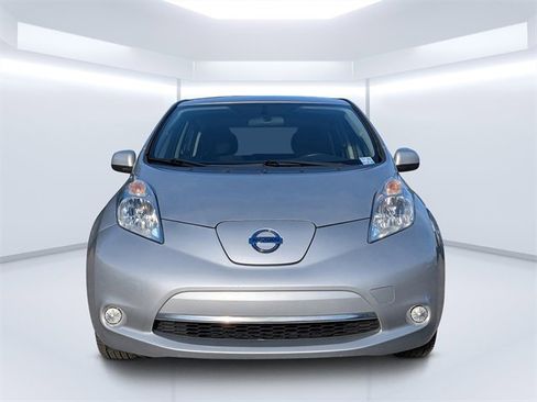Used 2017 Nissan Leaf SV image 8
