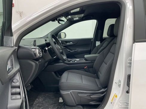 New 2026 Chevrolet Equinox LT w/ Safety and Technology Package AWD/4WD image 8