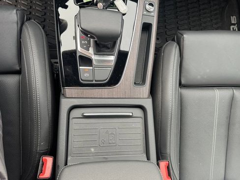 Certified 2025 Audi Q5 2.0T Premium w/ Convenience Plus Package image 20
