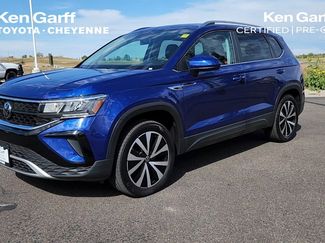 Used 2022 Volkswagen Taos SE image 1