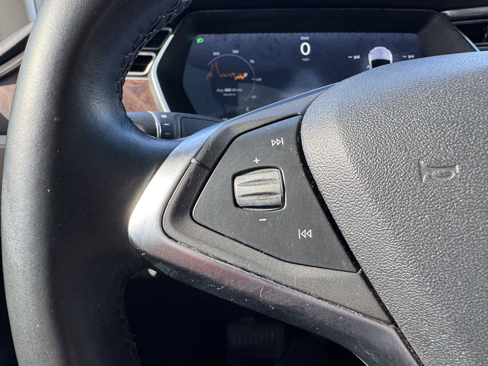 Used 2016 Tesla Model X 90D AWD/4WD image 23