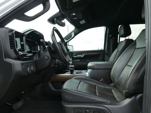 Used 2023 Chevrolet Silverado 1500 High Country w/ Technology Package AWD/4WD image 20