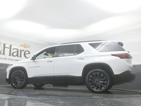 Used 2023 Chevrolet Traverse RS w/ LPO, Floor Liner Package AWD/4WD image 56