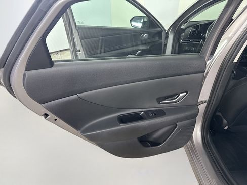 Used 2023 Hyundai Elantra Limited FWD image 26